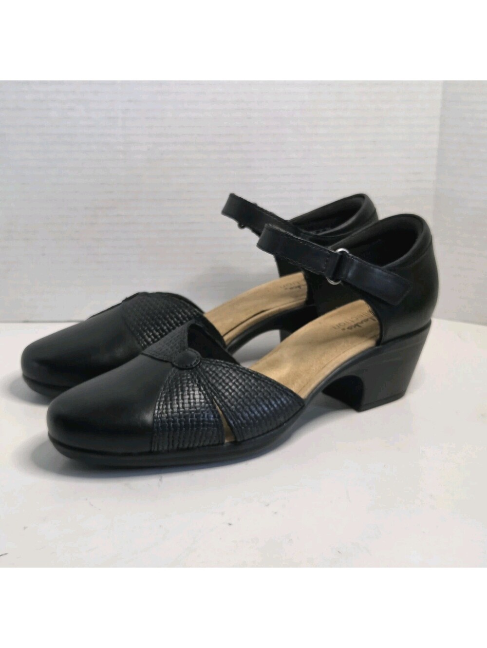 NEW Women’s CLARKS size 10M Emily Rae Leather Pump Sandal Heels Shoes Black